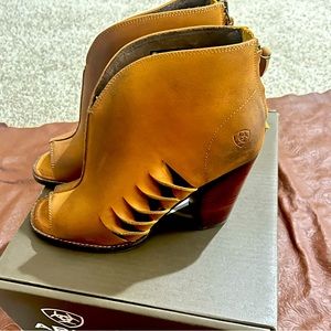 Ariat Lindsey Tennessee Tan Shoes